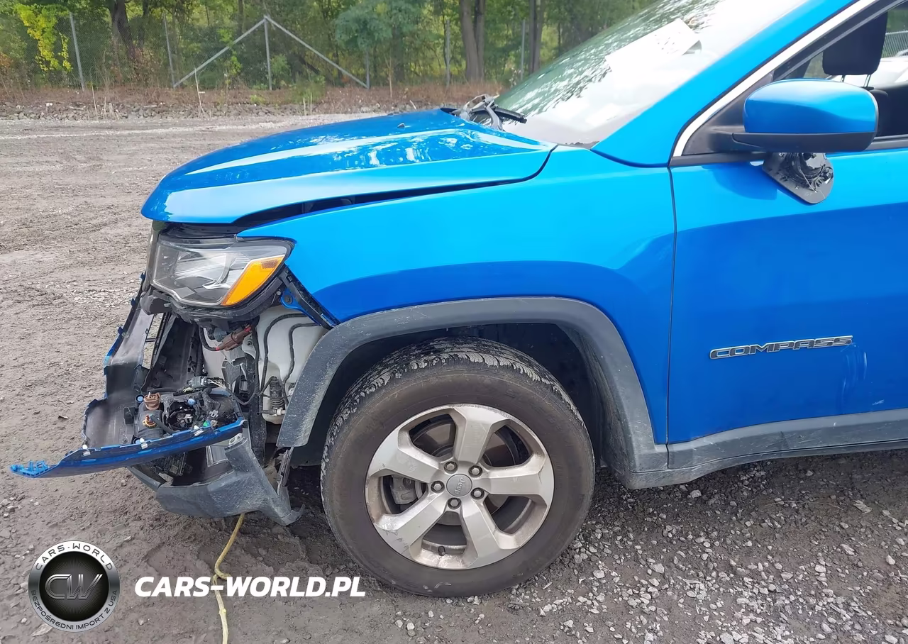 2018 Jeep Compass Latitude 4X4 VIN:3C4NJDBB7JT249960 - 6