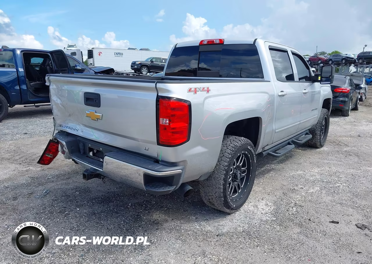 2017 Chevrolet Silverado 1500 Lt VIN:3GCUKREC4HG455685 - 4