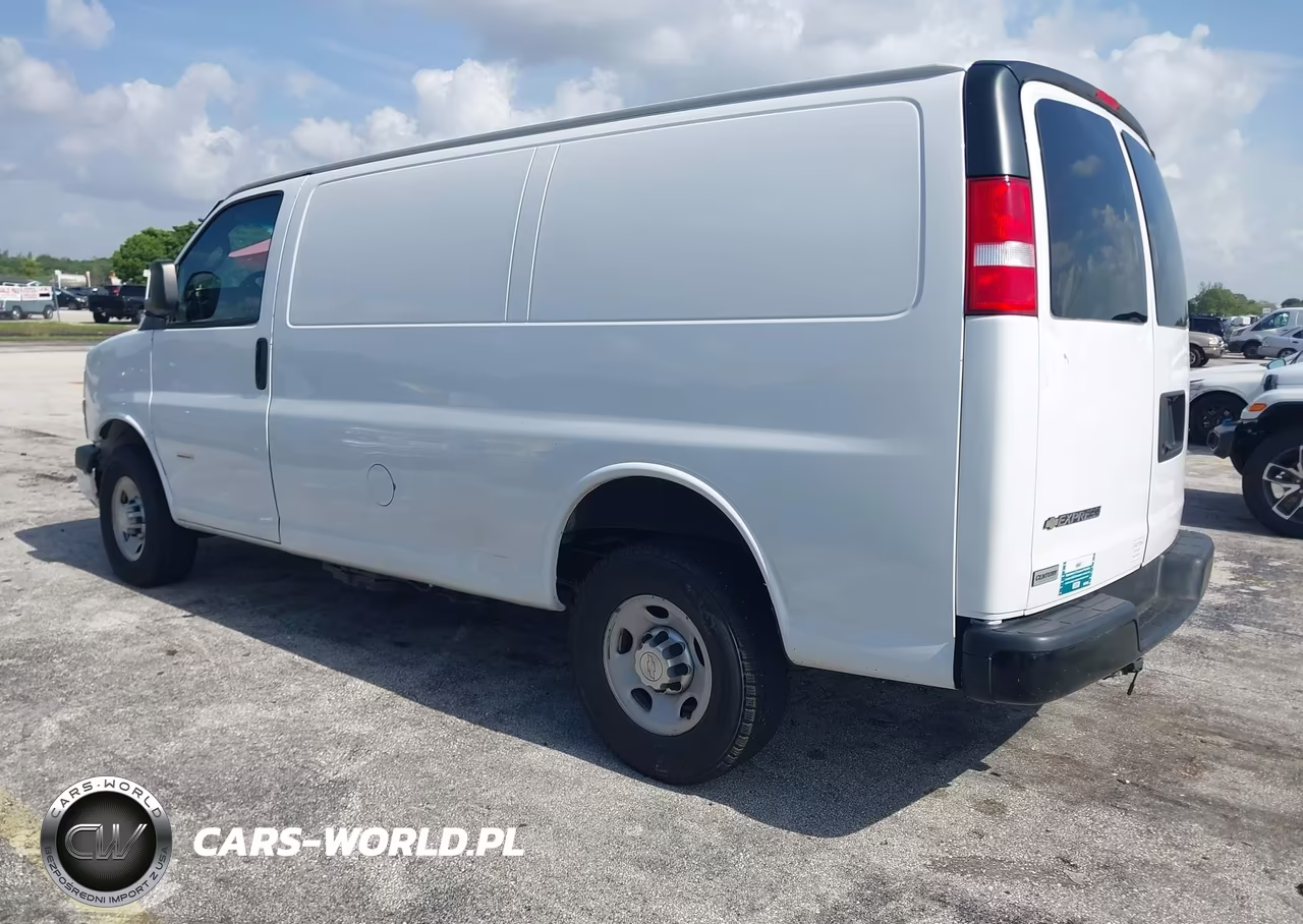 2021 Chevrolet Express G2500 VIN:1GCWGAF14M1312141 - 3