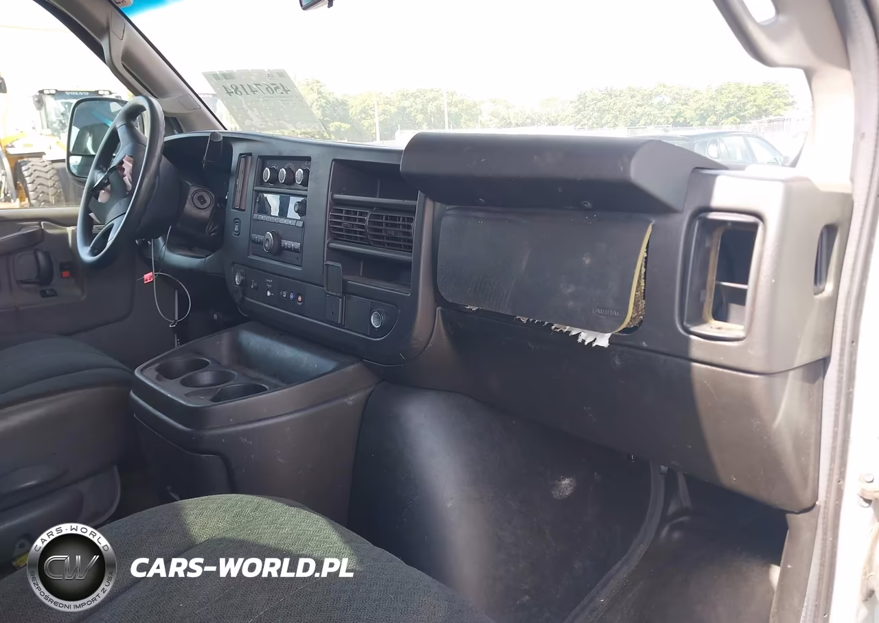 2021 Chevrolet Express G2500 VIN:1GCWGAF14M1312141 - 5