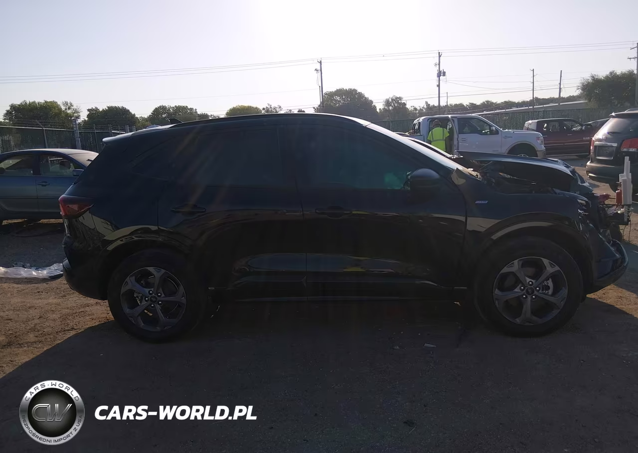 2023 Ford Escape St-Line VIN:1FMCU9MNXPUB39062 - 13