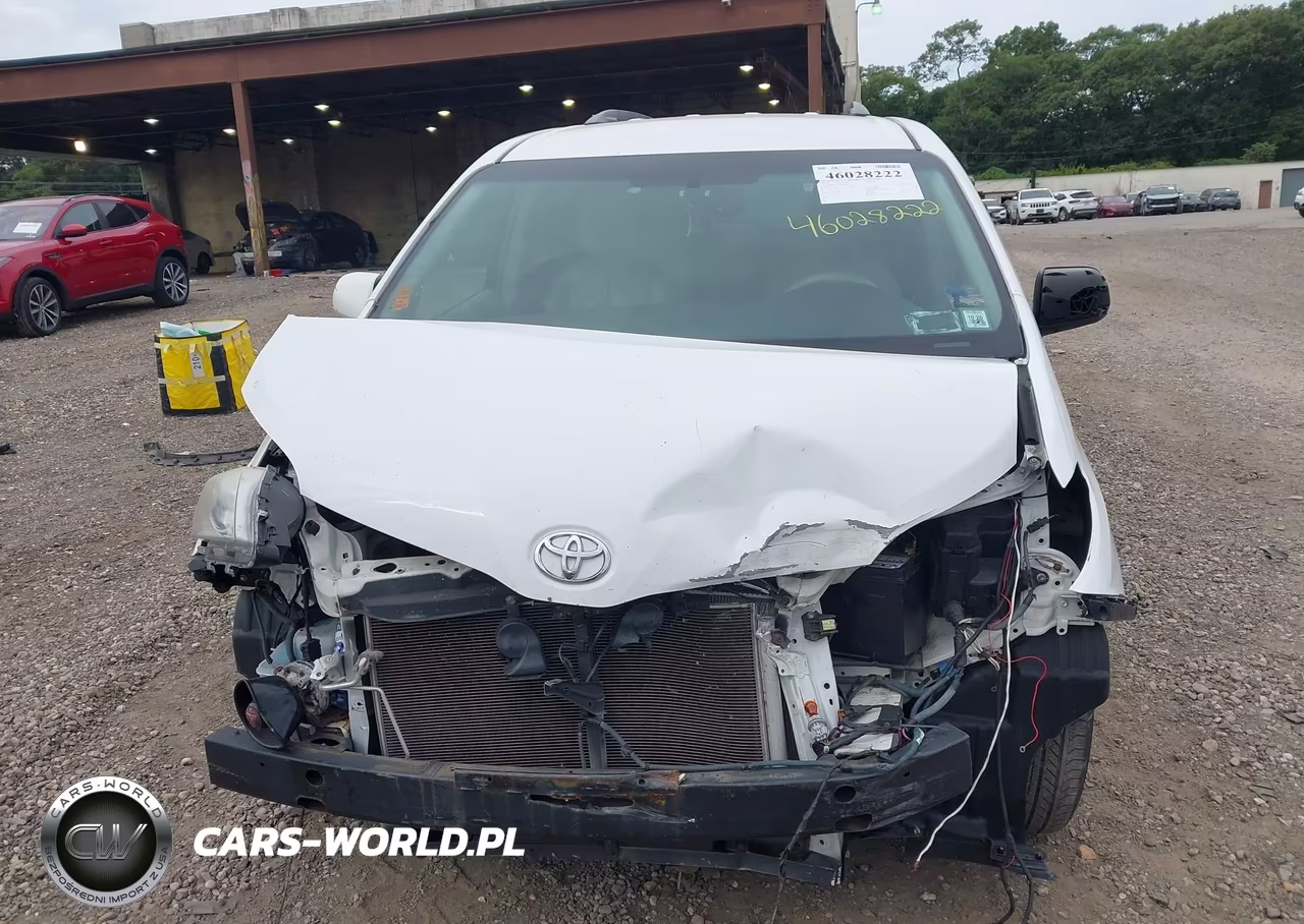2014 Toyota Sienna Le 7 Passenger VIN:5TDJK3DC7ES082009 - 12
