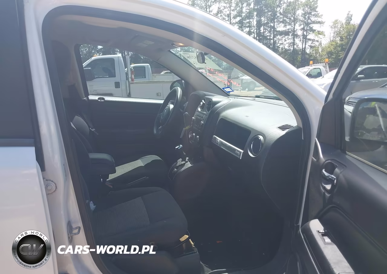 2014 Jeep Compass Sport VIN:1C4NJCBA1ED539091 - 5