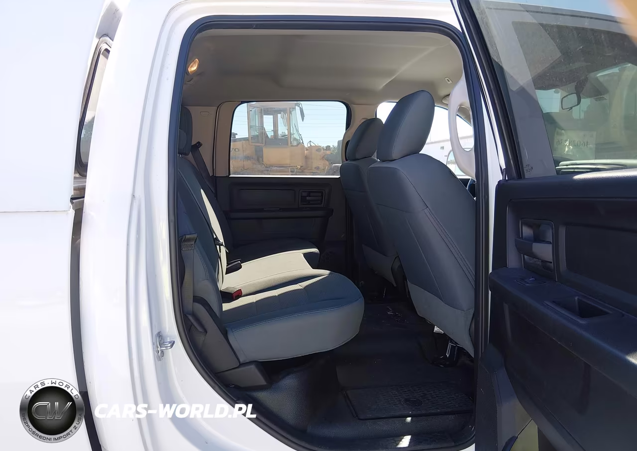 2017 Ram 3500 Tradesman 4X4 8' Box VIN:3C63R3GL2HG712769 - 8