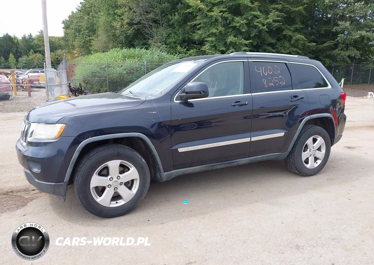 2011 Jeep Grand Cherokee Laredo VIN:1J4RR4GG3BC540512 - 12