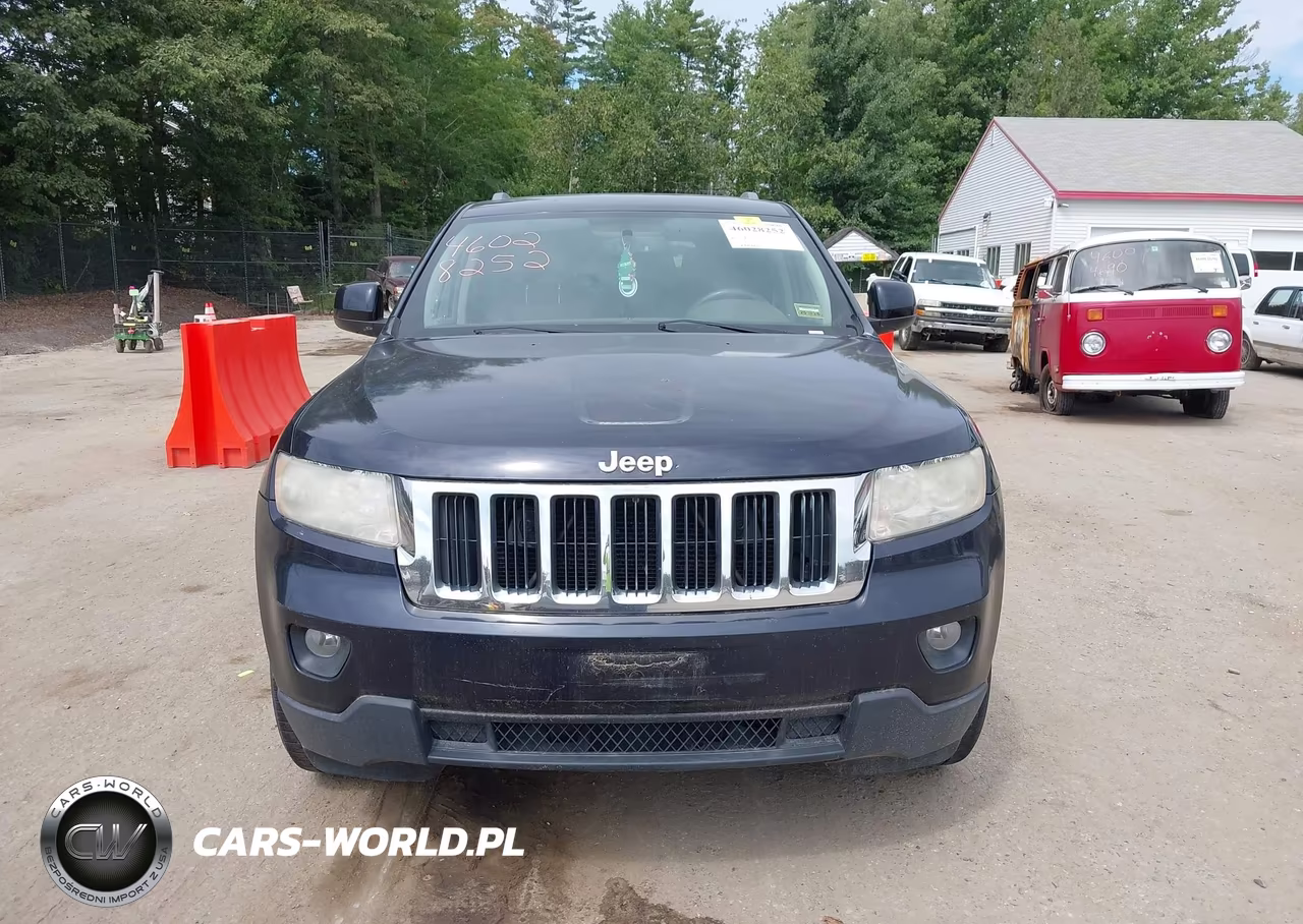 2011 Jeep Grand Cherokee Laredo VIN:1J4RR4GG3BC540512 - 13