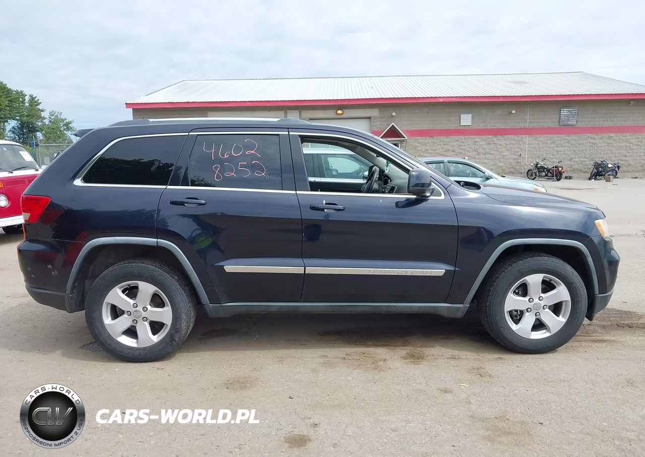2011 Jeep Grand Cherokee Laredo VIN:1J4RR4GG3BC540512 - 14