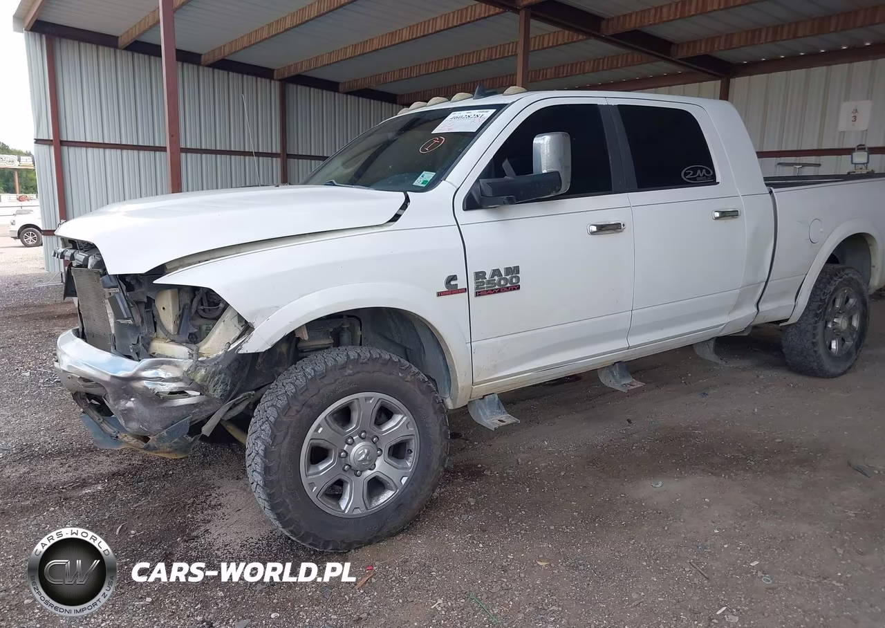 2015 Ram 2500 Laramie VIN:3C6UR5NLXFG627792 - 2