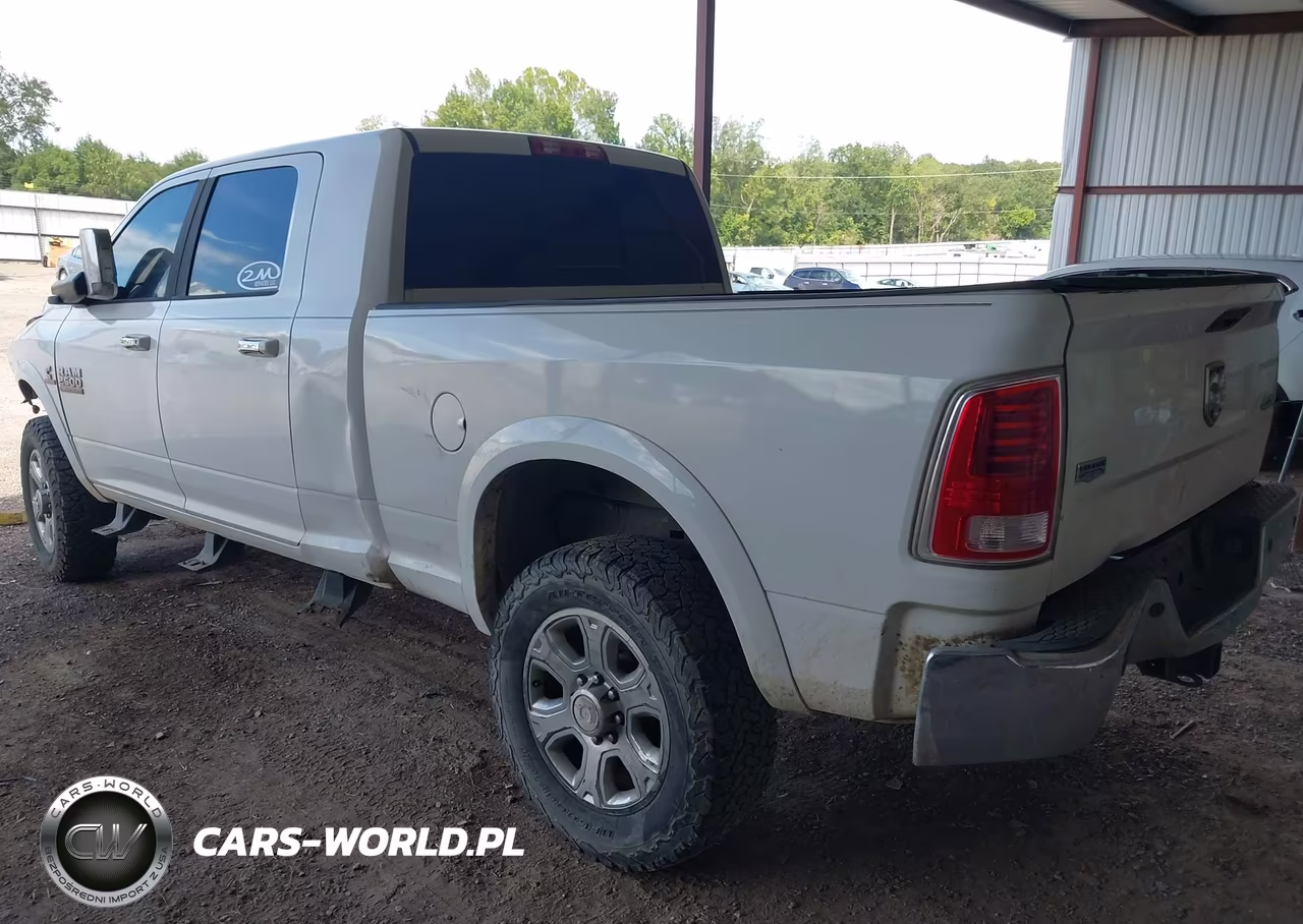 2015 Ram 2500 Laramie VIN:3C6UR5NLXFG627792 - 3