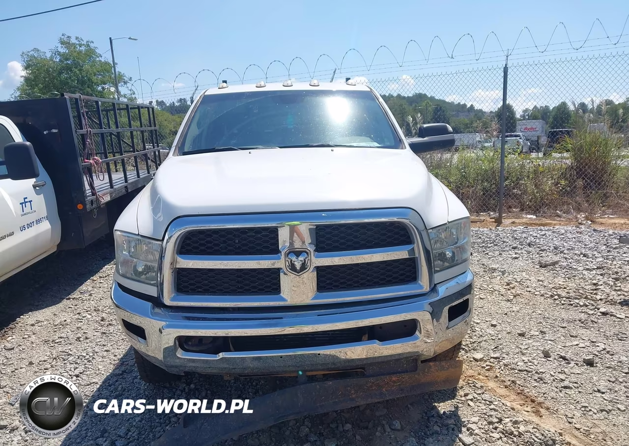 2018 Ram 3500 Chassis Tradesman-Slt-Laramie VIN:3C7WRTCL3JG312787 - 12