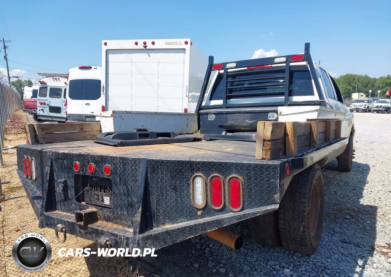 2018 Ram 3500 Chassis Tradesman-Slt-Laramie VIN:3C7WRTCL3JG312787 - 15
