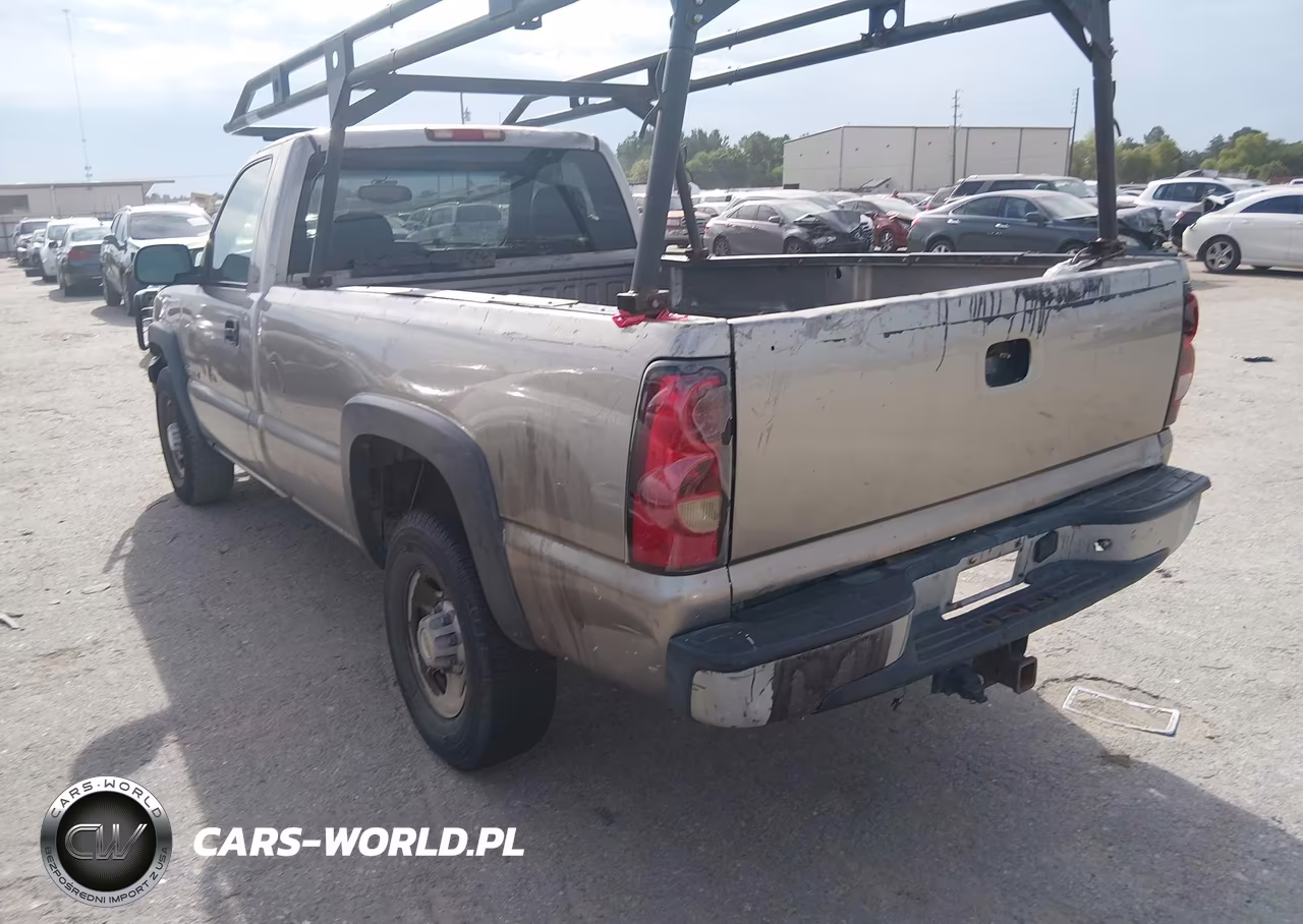 2003 Chevrolet Silverado 2500 Work Truck VIN:1GCGC24U73Z215468 - 3