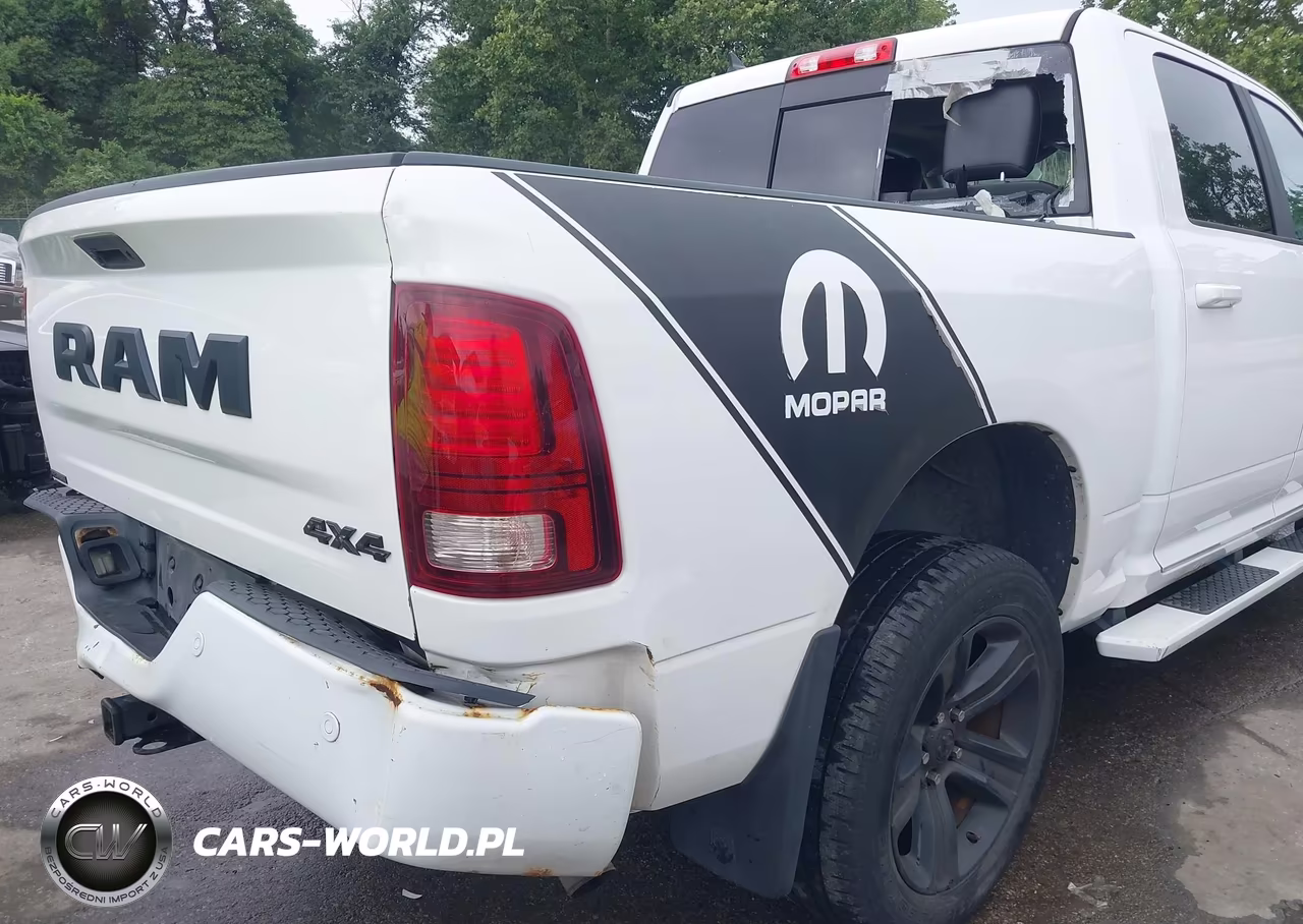 2017 Ram 1500 Night 4X4 5'7 Box VIN:1C6RR7MG6HS811497 - 17