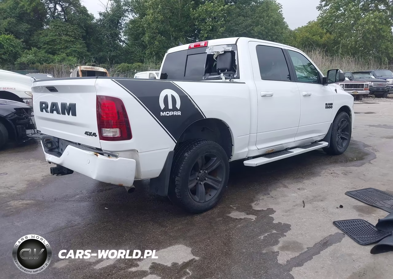 2017 Ram 1500 Night 4X4 5'7 Box VIN:1C6RR7MG6HS811497 - 4