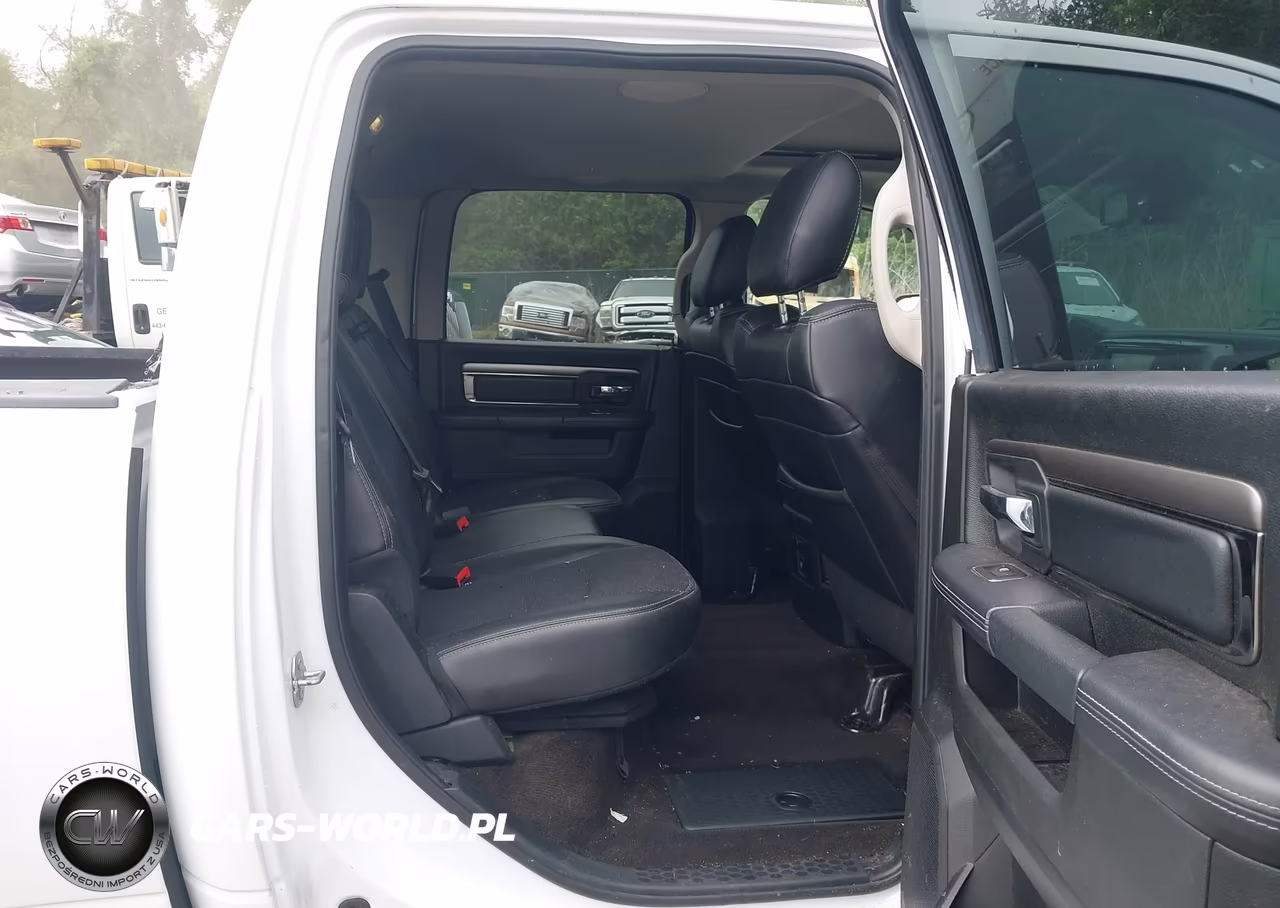 2017 Ram 1500 Night 4X4 5'7 Box VIN:1C6RR7MG6HS811497 - 8