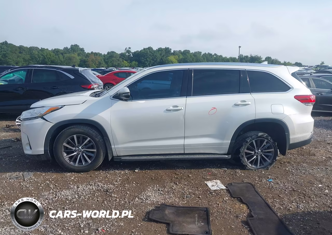 2017 Toyota Highlander Xle VIN:5TDJZRFH3HS437091 - 15