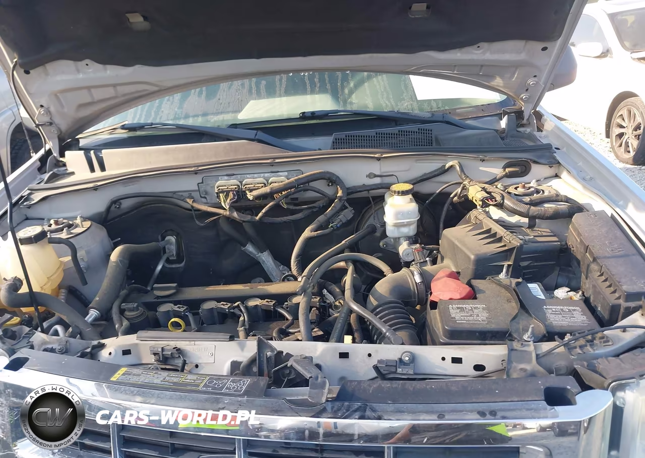 2010 Ford Escape Xls VIN:1FMCU0C74AKC06210 - 10