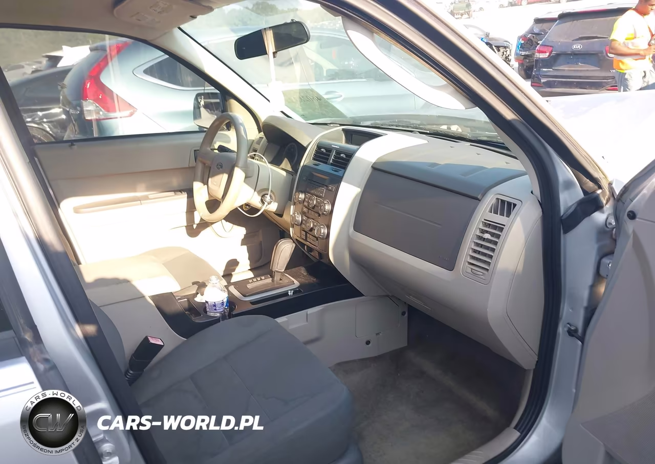 2010 Ford Escape Xls VIN:1FMCU0C74AKC06210 - 5