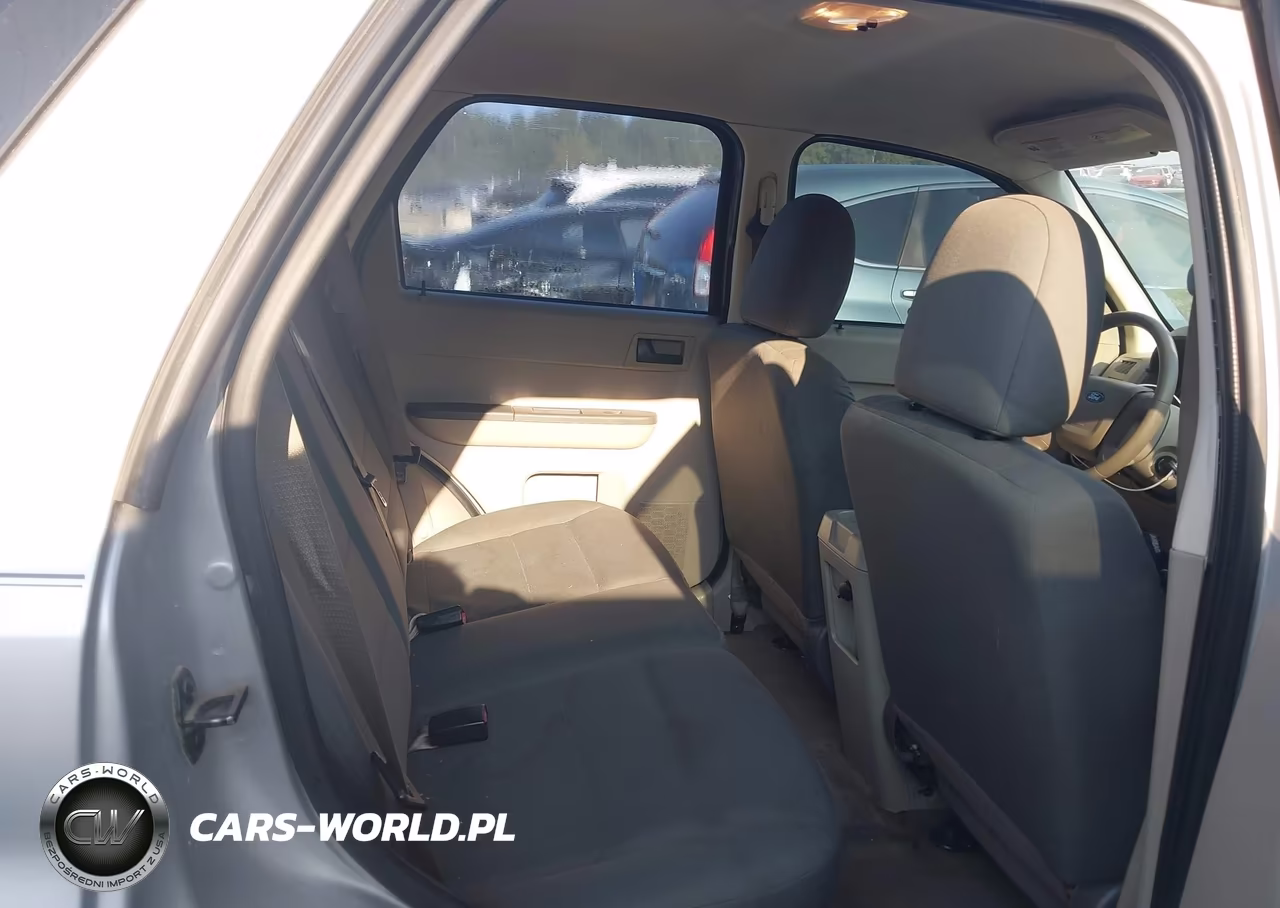 2010 Ford Escape Xls VIN:1FMCU0C74AKC06210 - 8