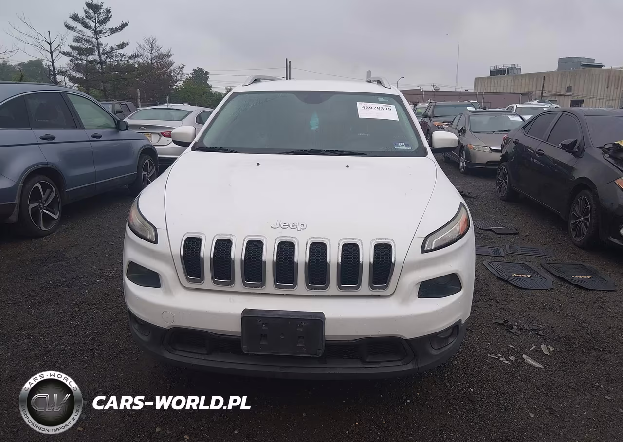 2015 Jeep Cherokee Latitude VIN:1C4PJLCB4FW627736 - 12