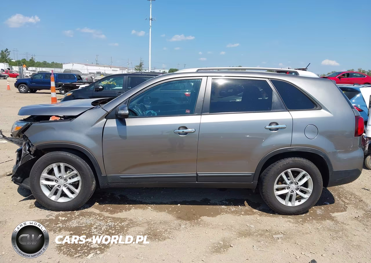 2014 Kia Sorento Lx VIN:5XYKTDA6XEG521335 - 15