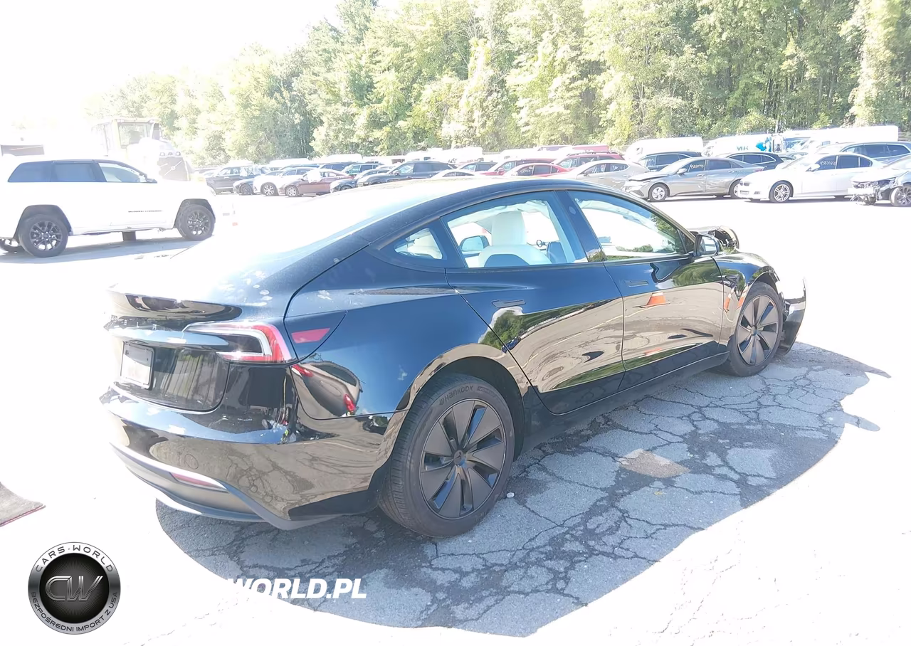 2025 Tesla Model 3 Long Range Rear-Wheel Drive-Standard Rear-Wheel Drive VIN:5YJ3E1EA1SF073257 - 4