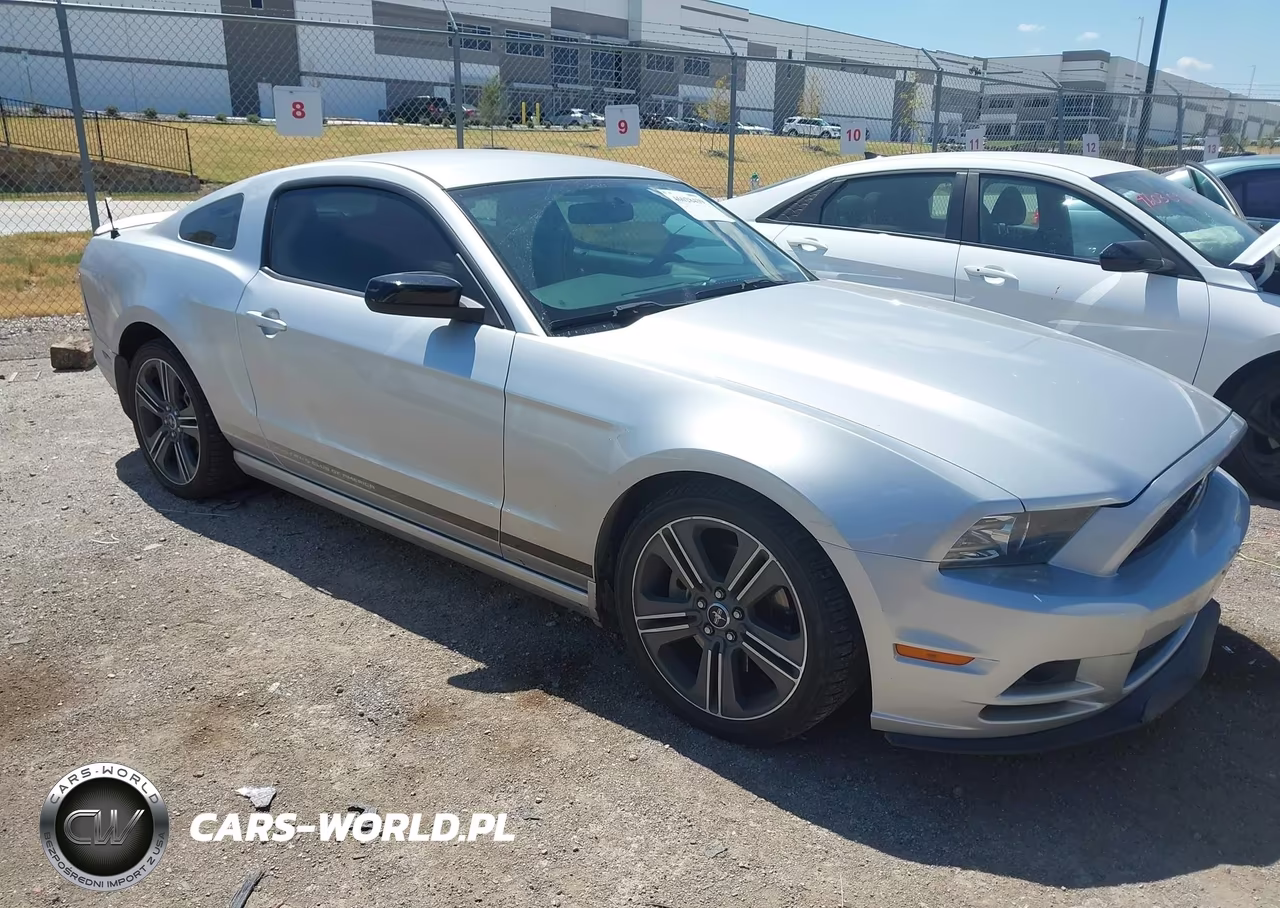 2014 Ford Mustang V6 Premium – zdjęcie 1 z 16