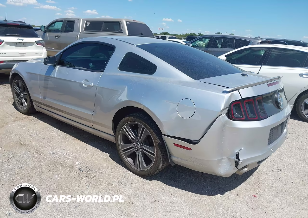 2014 Ford Mustang V6 Premium VIN:1ZVBP8AM3E5291430 - 3