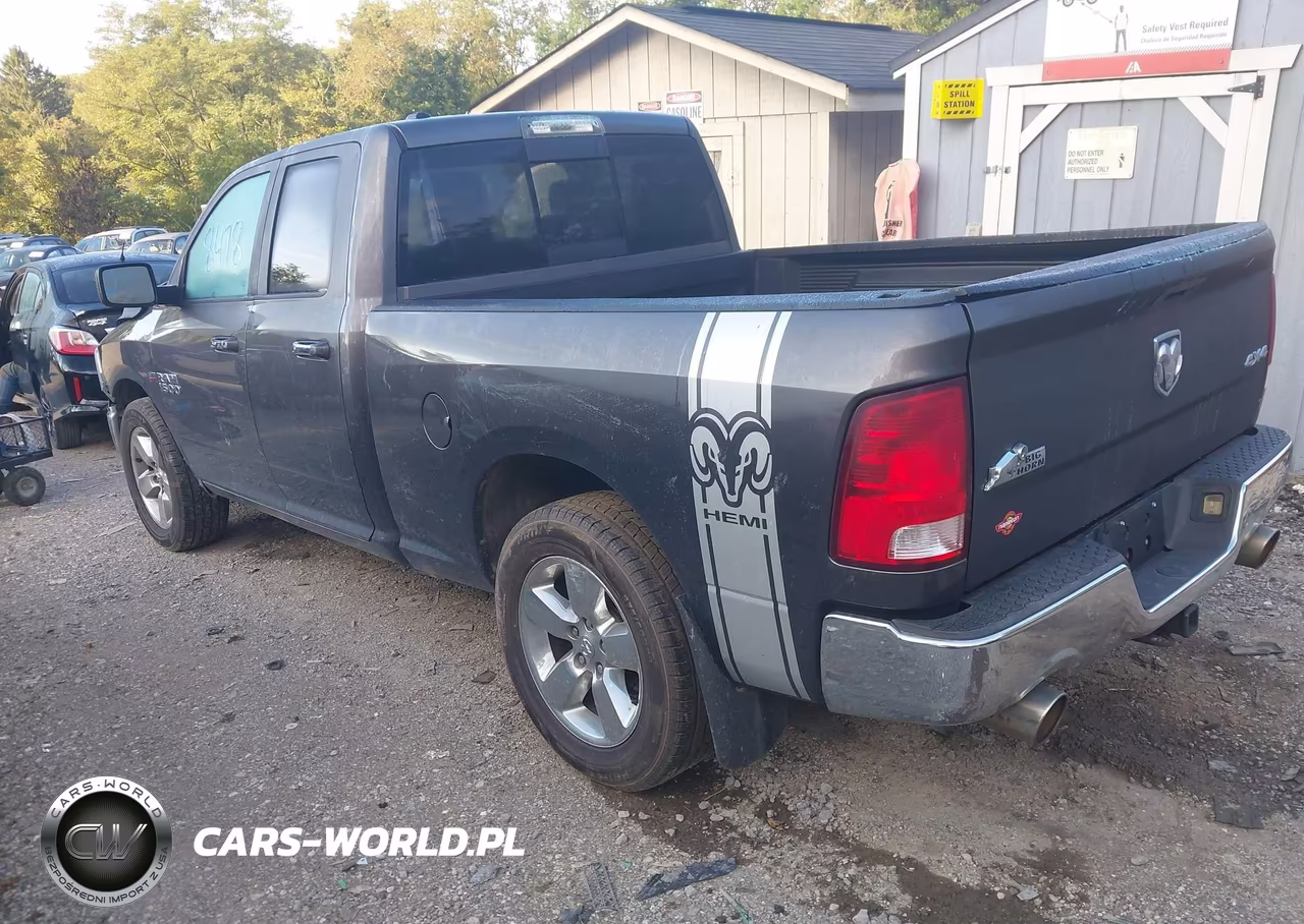 2015 Ram 1500 Big Horn VIN:1C6RR7GT3FS645123 - 3