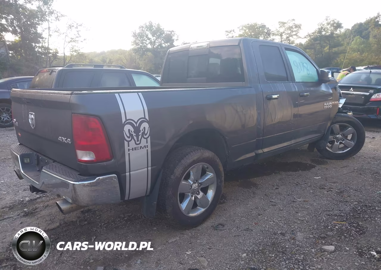 2015 Ram 1500 Big Horn VIN:1C6RR7GT3FS645123 - 4
