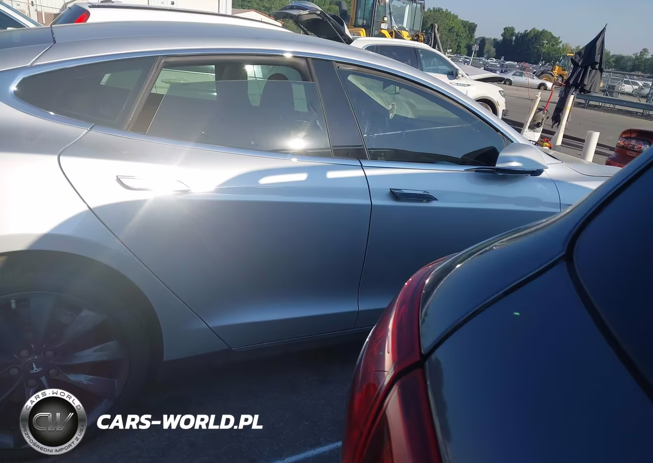 2015 Tesla Model S 70D-85D-P85D VIN:5YJSA1H21FFP73300 - 13