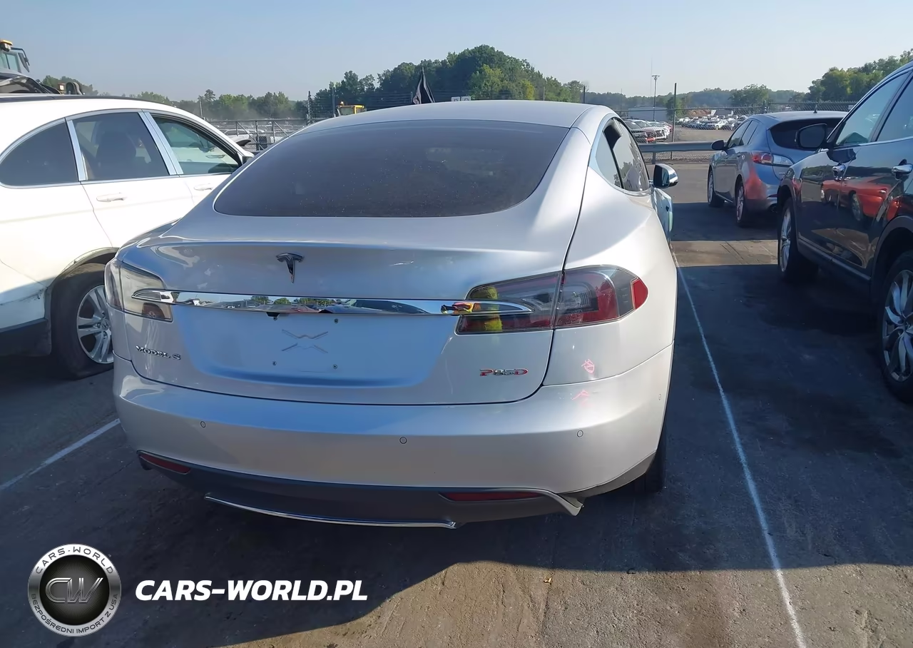2015 Tesla Model S 70D-85D-P85D VIN:5YJSA1H21FFP73300 - 16