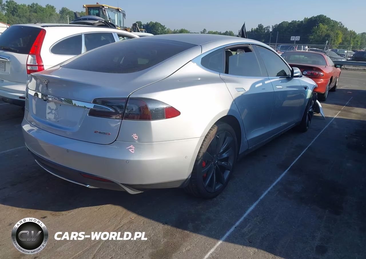 2015 Tesla Model S 70D-85D-P85D VIN:5YJSA1H21FFP73300 - 4