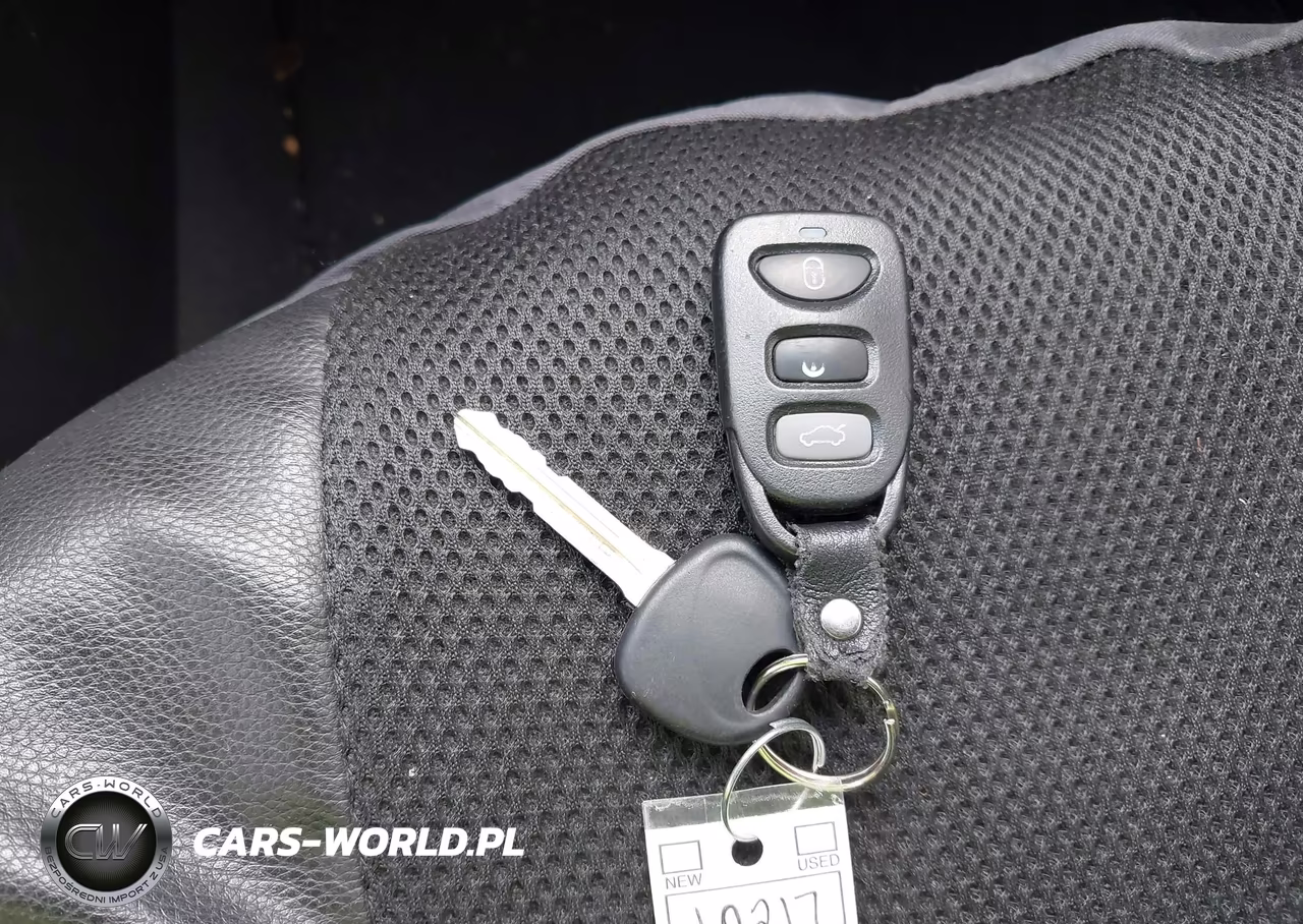 2012 Hyundai Elantra Limited VIN:5NPDH4AE1CH130985 - 11