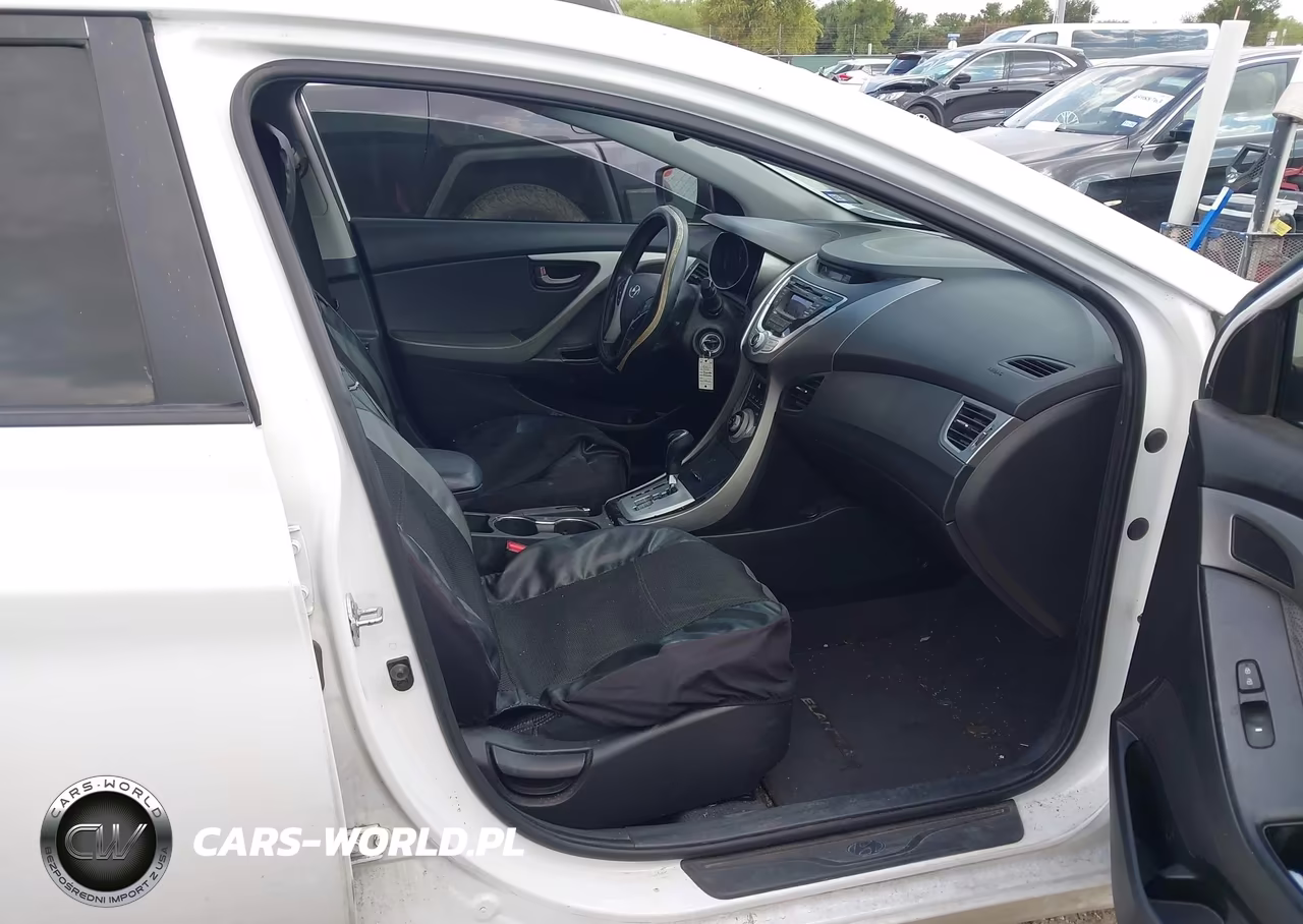 2012 Hyundai Elantra Limited VIN:5NPDH4AE1CH130985 - 5
