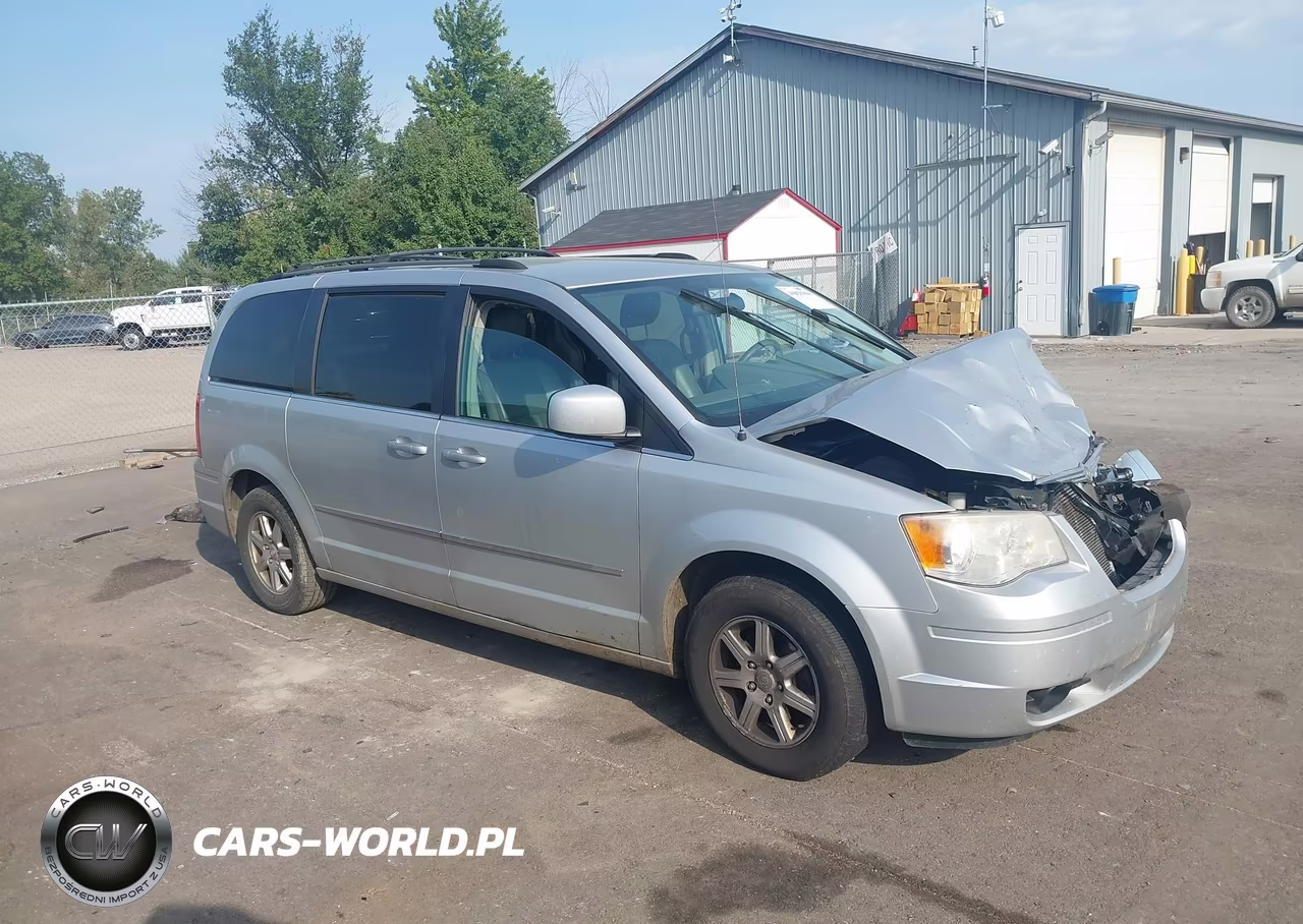2010 Chrysler Town & Country Touring