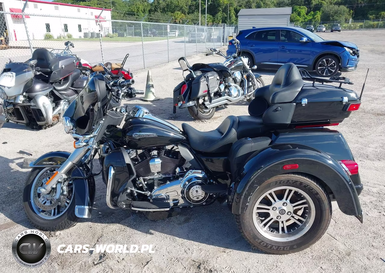 2014 Harley-Davidson Flhtcutg Tri Glide Ultra VIN:1HD1MAL13EB851576 - 13