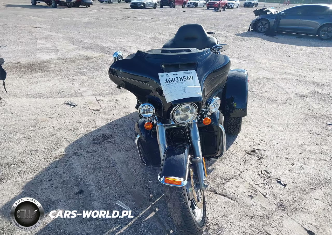 2014 Harley-Davidson Flhtcutg Tri Glide Ultra VIN:1HD1MAL13EB851576 - 5