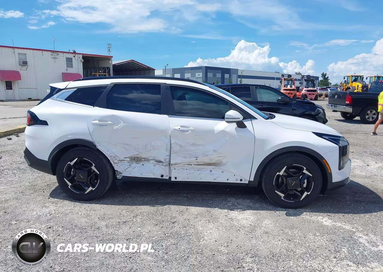 2026 Kia Sportage Ex VIN:5XYK33DF8TG443169 - 13