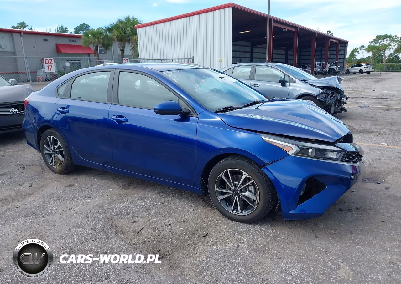 2023 Kia Forte Lxs