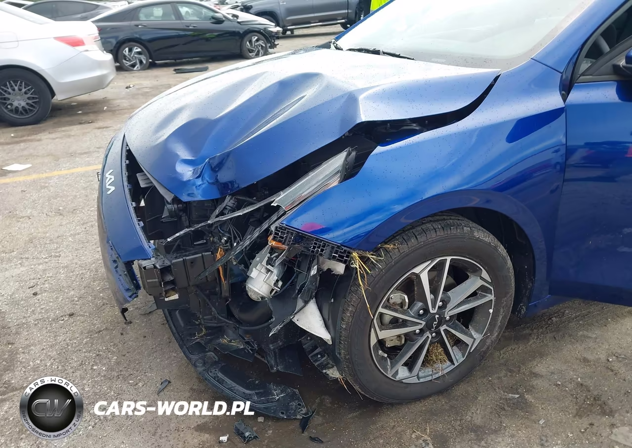 2023 Kia Forte Lxs VIN:3KPF24AD9PE600403 - 6