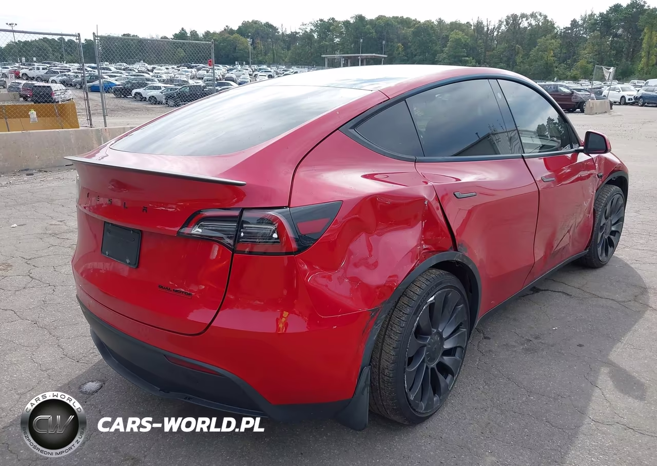 2022 Tesla Model Y Performance Dual Motor All-Wheel Drive VIN:7SAYGDEF2NF391117 - 4