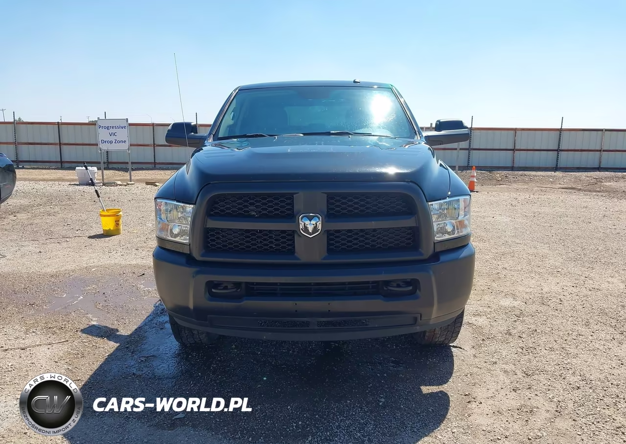 2018 Ram 3500 Tradesman 4X4 8' Box VIN:3C63R3GT3JG318557 - 15