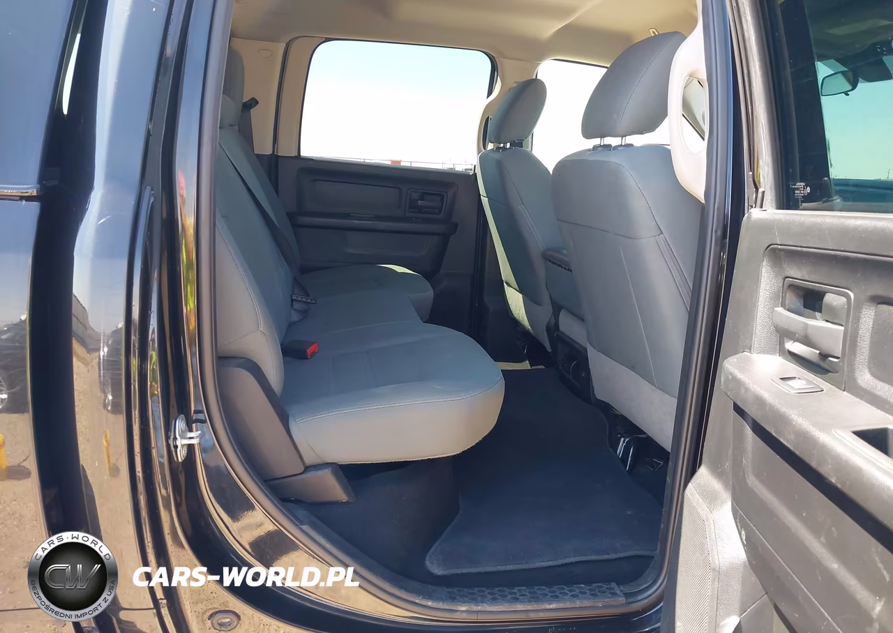 2018 Ram 3500 Tradesman 4X4 8' Box VIN:3C63R3GT3JG318557 - 8