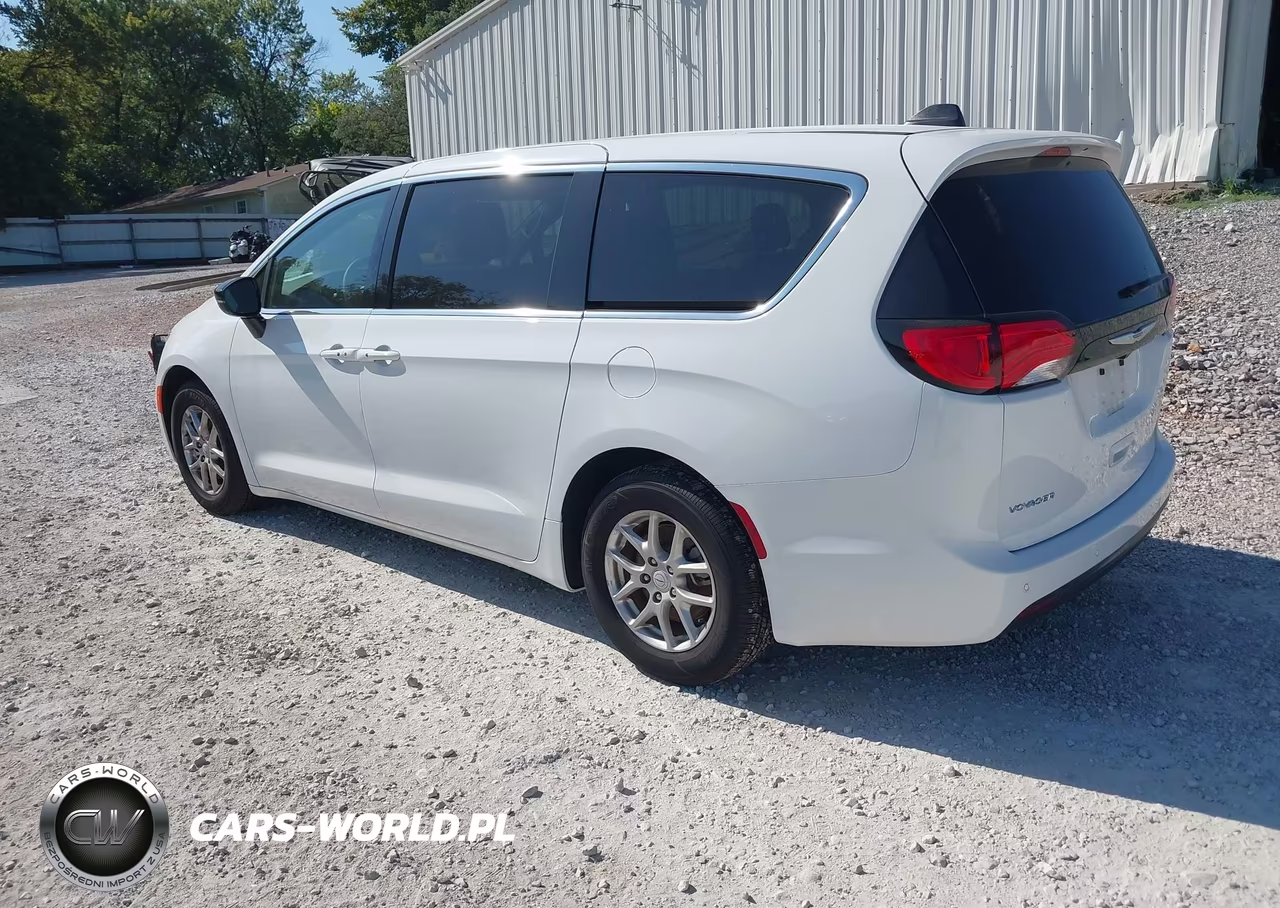 2026 Chrysler Voyager Lx VIN:2C4RC1CG4TR185144 - 3