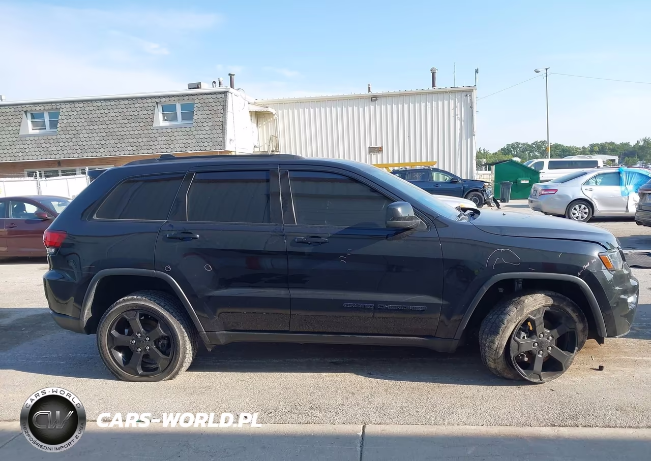 2020 Jeep Grand Cherokee Upland 4X4 VIN:1C4RJFAG3LC159908 - 13