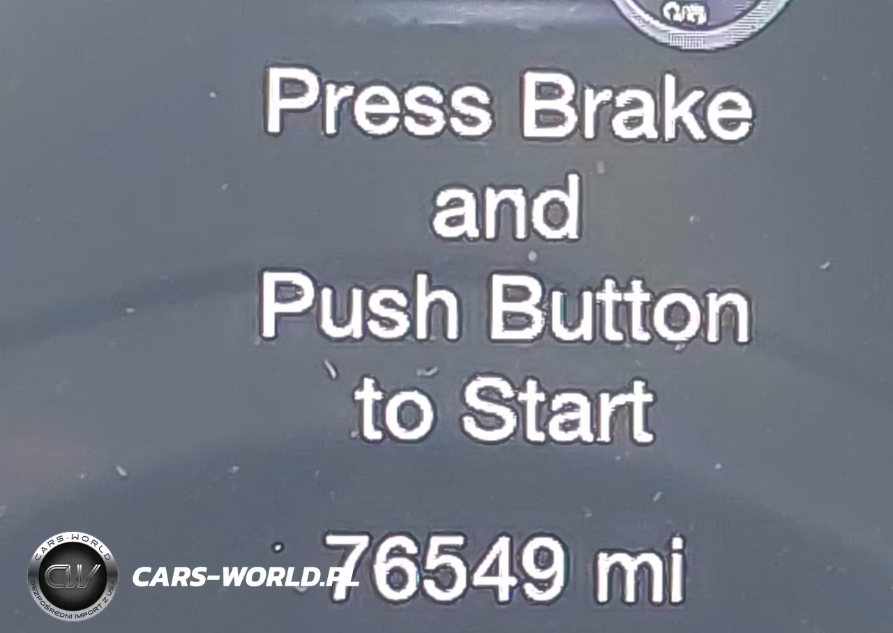 2020 Jeep Grand Cherokee Upland 4X4 VIN:1C4RJFAG3LC159908 - 15