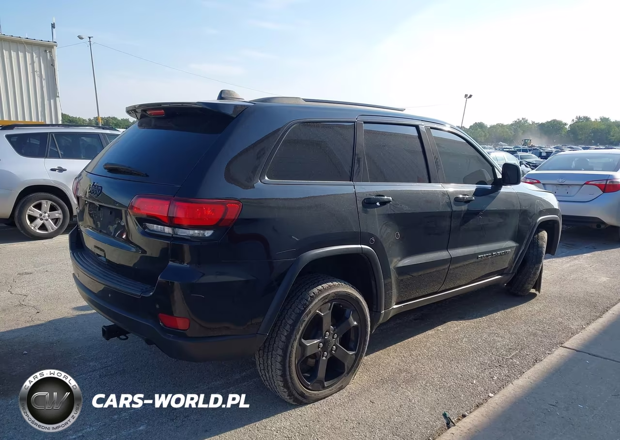 2020 Jeep Grand Cherokee Upland 4X4 VIN:1C4RJFAG3LC159908 - 4