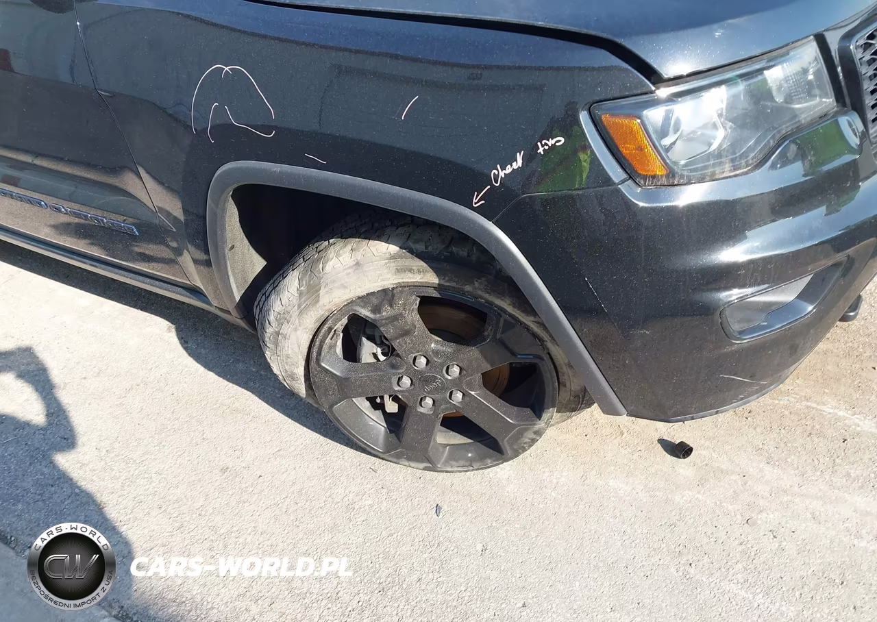 2020 Jeep Grand Cherokee Upland 4X4 VIN:1C4RJFAG3LC159908 - 6