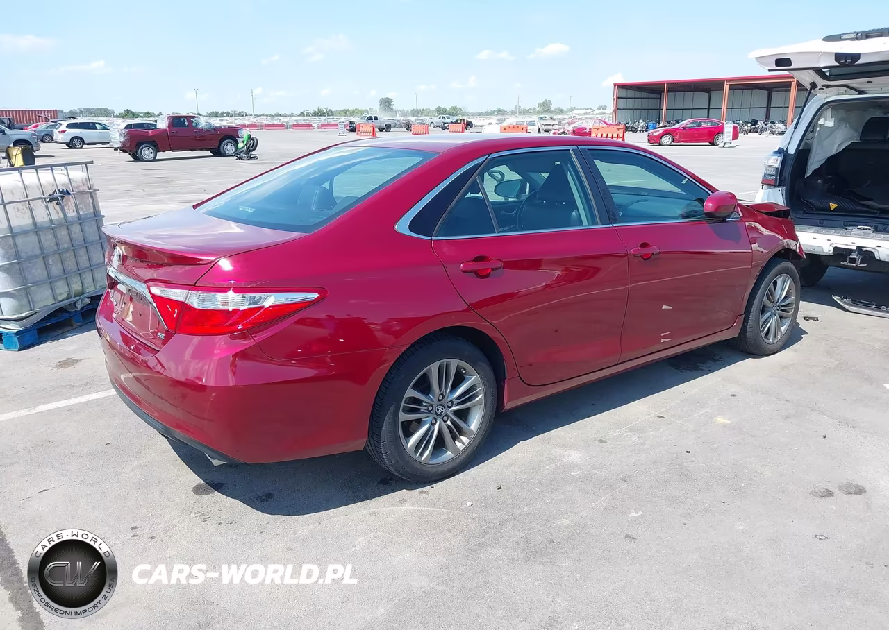 2016 Toyota Camry Se VIN:4T1BF1FK0GU574991 - 4